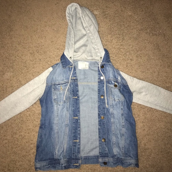 Jean jacket - Picture 2 of 4